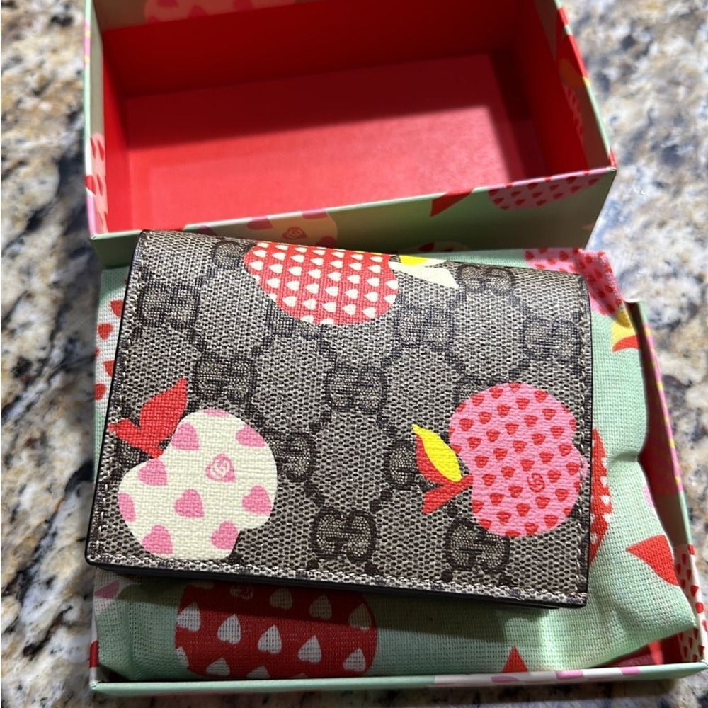 Gucci wallet